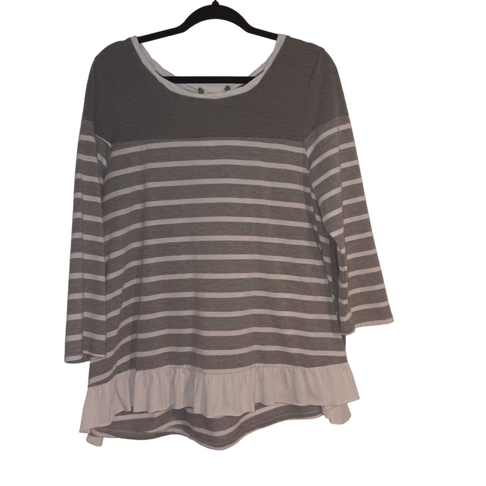 Umgee Womens Gray and White Ruffle Back Blouse Ruffle Hem  3/4 Slevee Top Size L